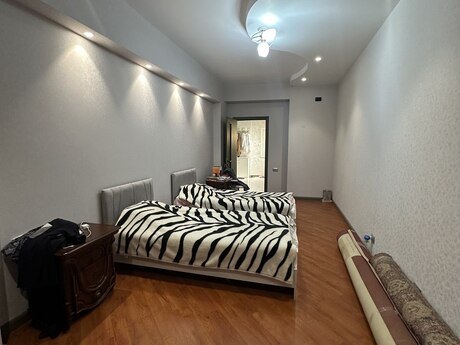 Elan №6395258 - Bakı, Memar Əcəmi m., 3 otaqlı, 130 m², 10/16 mərtəbə