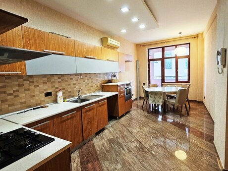 4 otaqlı mənzil, 230 m², 28 May: 599 000 ₼ 5