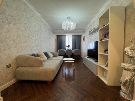 Elan №6395411 - Bakı, İçəri Şəhər m., 2 otaqlı, 73 m², 17/17 mərtəbə