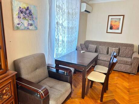 Elan №6392719 - Bakı, Yasamal r., 2 otaqlı, 40 m², 3/5 mərtəbə