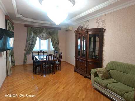 Объявление №6395770 - Баку, м. 28 мая, 3-комн., 125 м², 10/18 этаж