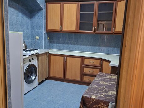 Elan №6396117 - Bakı, 28 May m., 3 otaqlı, 66 m², 2/2 mərtəbə
