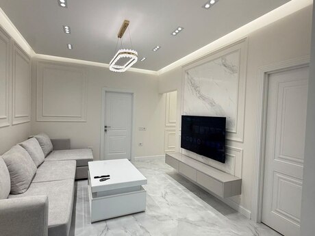 3-room apartment for rent, 65 m², Gənclik: 900 ₼/mo 2