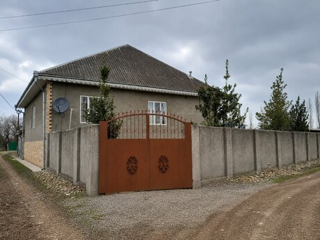 Квартира на продажу ниже рыночной цены в Hirkan qəs.