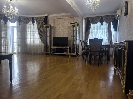 Kirayə 3 otaqlı mənzil, 145 m², 8 Noyabr: 1 250 ₼/ay 2