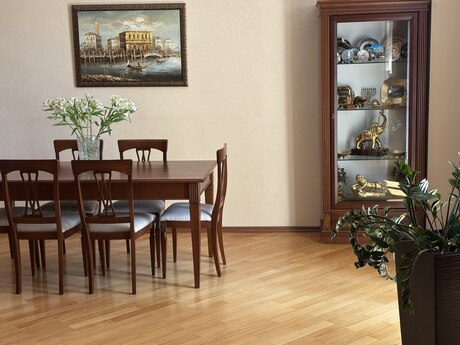 5 otaqlı mənzil, 200 m², Nizami: 560 000 ₼ 5