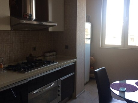3 otaqlı mənzil, 76 m², 28 May: 300 000 ₼ 5