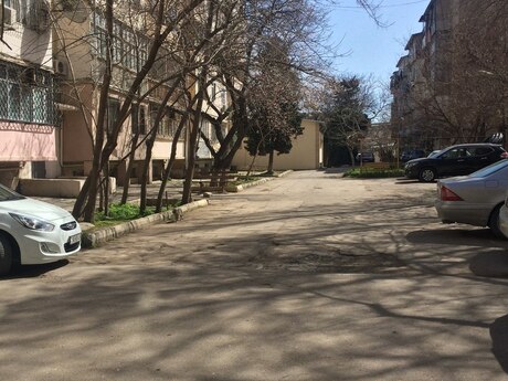 3 otaqlı mənzil, 76 m², 28 May: 300 000 ₼ 2