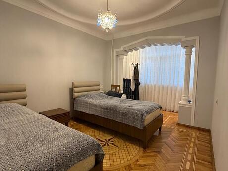 3-комнатная квартира, 90 м², 8-ci mikrorayon: 250 000 ₼ 3