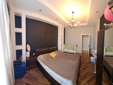 3-room apartment for rent, 135 m², İçəri Şəhər: 1 350 ₼/mo 3