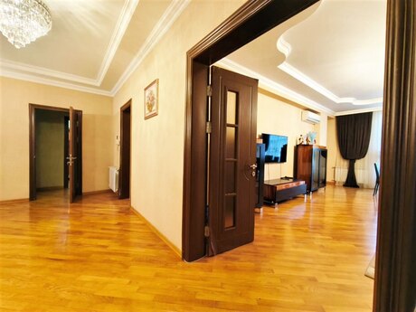 4-room apartment for rent, 160 m², Yeni Yasamal: 1 300 ₼/mo 5
