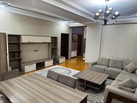 Объявление №6396705 - Баку, м. Низами, 4-комн., 130 м², 11/18 этаж