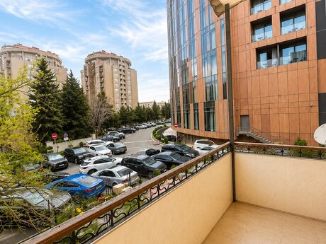 2-комнатная квартира, 75 м², 28 May: 235 000 ₼ 2