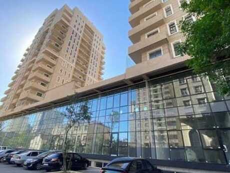4 otaqlı mənzil, 235 m², 28 May: 822 500 ₼ 2