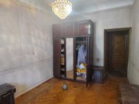 4 otaqlı mənzil, 110 m², 28 May: 220 000 ₼ 4