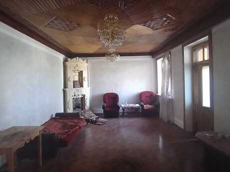 4 otaqlı mənzil, 110 m², 28 May: 220 000 ₼ 2