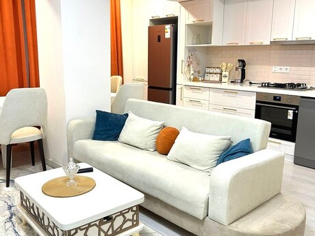 Elan №6396887 - Bakı, Nərimanov r., 2 otaqlı, 70 m², 2/9 mərtəbə
