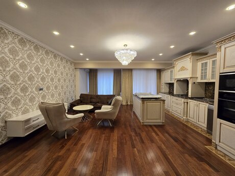Elan №6396915 - Bakı, Şah İsmayıl Xətai m., 3 otaqlı, 141 m², 9/21 mərtəbə