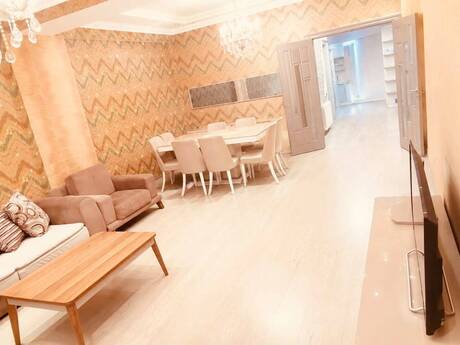 4 otaqlı mənzil, 170 m², Elmlər Akademiyası: 583 000 ₼ 2