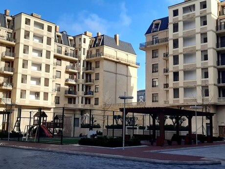 2 rooms · 93 m² · floor 6/7, Ağ şəhər