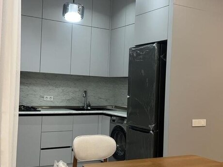 Kirayə 3 otaqlı mənzil, 80 m², İnşaatçılar: 1 200 ₼/ay 2