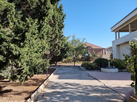 4 otaqlı həyət evi, 252 m², Saray: 380 000 ₼ 2