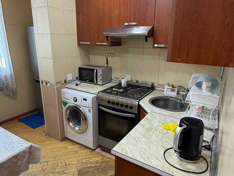 2-room apartment for rent, 65 m², 8 Noyabr: 700 ₼/mo 4