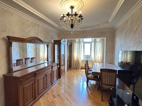 3-room apartment for rent, 85 m², İnşaatçılar: 750 ₼/mo 2