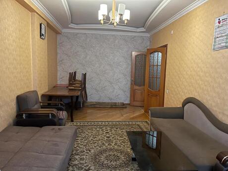 Kirayə 3 otaqlı mənzil, 115 m², 8 Noyabr: 900 ₼/ay 2