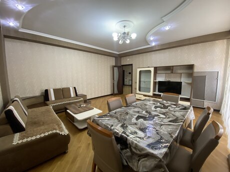 Kirayə 3 otaqlı mənzil, 130 m², Nəriman Nərimanov: 1 000 ₼/ay 3