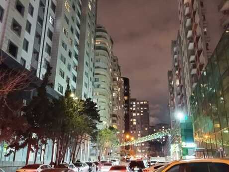 4 otaq · 110 m² · 4/17 mərtəbə, 8 Noyabr