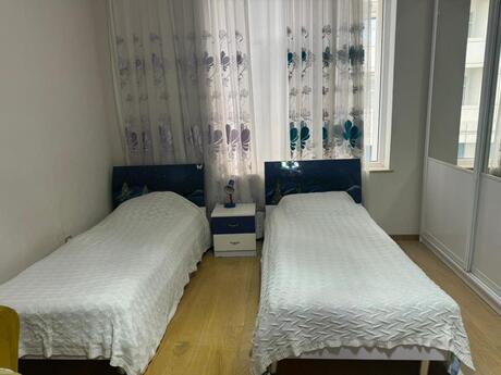Kirayə 3 otaqlı mənzil, 150 m², İnşaatçılar: 1 000 ₼/ay 3