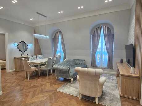 Kirayə 3 otaqlı mənzil, 90 m², Ağ şəhər: 3 500 ₼/ay 2