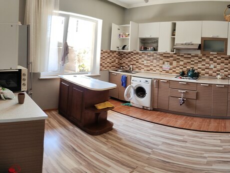 9 otaqlı həyət evi, 380 m², Badamdar: 525 000 ₼ 2