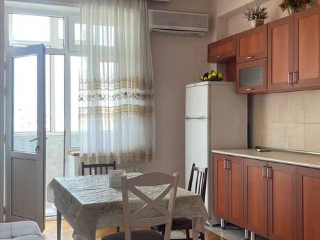 Kirayə 3 otaqlı mənzil, 143 m², 3-cü mikrorayon: 850 ₼/ay 2