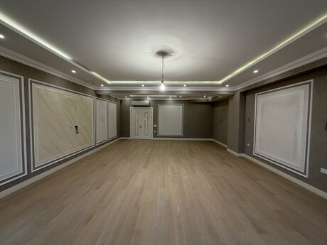 4 otaqlı mənzil, 242 m², 28 May: 940 000 ₼ 3
