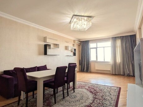 Kirayə 4 otaqlı mənzil, 150 m², 8 Noyabr: 1 190 ₼/ay 3
