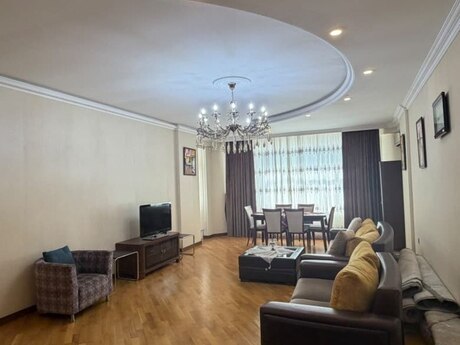 Elan №6397717 - Bakı, Şah İsmayıl Xətai m., 3 otaqlı, 160 m², 6/14 mərtəbə