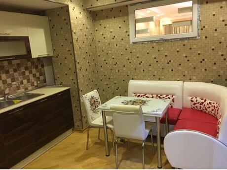 2-room apartment for rent, 90 m², Qara Qarayev: 750 ₼/mo 3