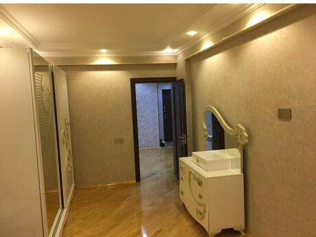 2-room apartment for rent, 90 m², Qara Qarayev: 750 ₼/mo 5