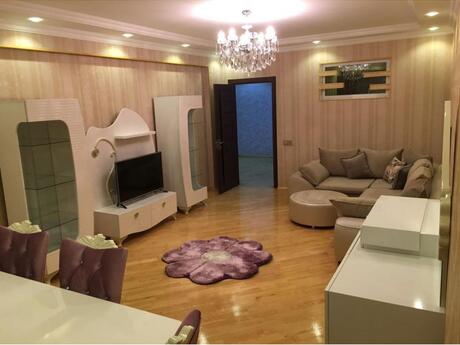 2-room apartment for rent, 90 m², Qara Qarayev: 750 ₼/mo 2