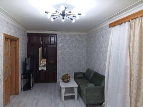 Объявление №6397775 - Баку, м. Ичеришехер, 3-комн., 80 м², 1/3 этаж