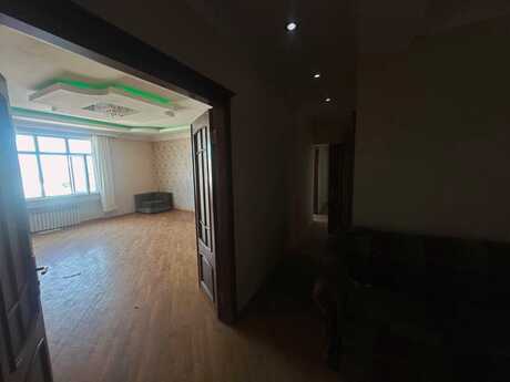 3 otaqlı mənzil, 135 m², 20 Yanvar: 285 000 ₼ 3