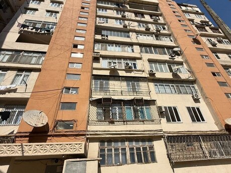 Elan №6397829 - Bakı, 8-ci mikrorayon q., 3 otaqlı, 80 m², 1/9 mərtəbə