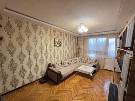 2 otaq · 47 m² · 3/5 mərtəbə, Nəsimi