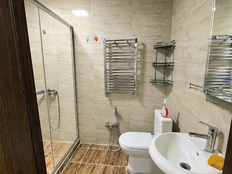 Kirayə 2 otaqlı mənzil, 56 m², Qara Qarayev: 700 ₼/ay 5