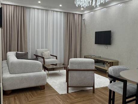 Kirayə 3 otaqlı mənzil, 140 m², 28 May: 1 550 ₼/ay 2