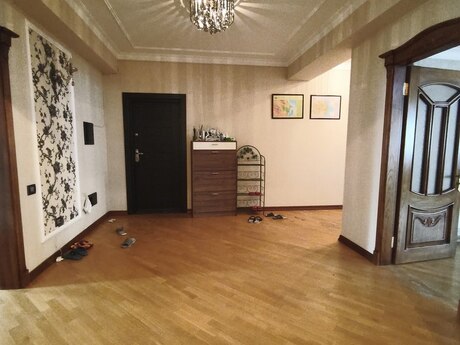 4-room apartment, 214 m², 20 Yanvar: 390 000 ₼ 5