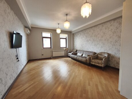 4-room apartment, 214 m², 20 Yanvar: 390 000 ₼ 2
