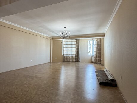 Elan №6397981 - Bakı, 28 May m., 4 otaqlı, 157 m², 12/16 mərtəbə